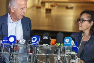 cem-turistas-brasileiros-deixaram-a-venezuela-apos-ataque-dos-eua