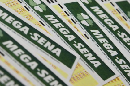 mega-sena-acumula-e-premio-principal-vai-para-r$-10-milhoes