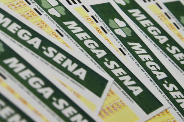mega-sena-acumula-e-premio-principal-vai-para-r$-10-milhoes